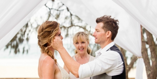 Elopement Ceremony at Hidden Grove, Noosa Beach. Noosa wedding celebrant, Patricia Quinn